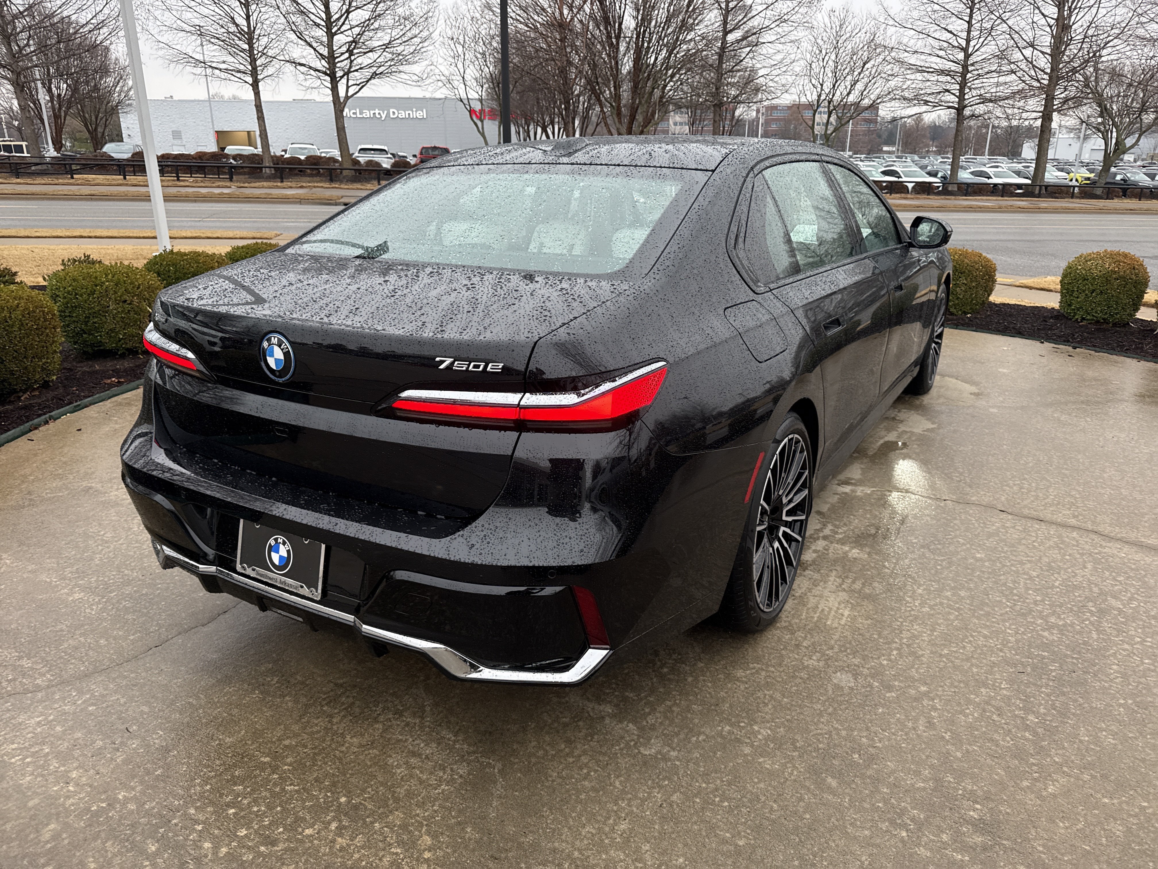 New 2026 BMW 750e xDrive AWD/4WD image 5