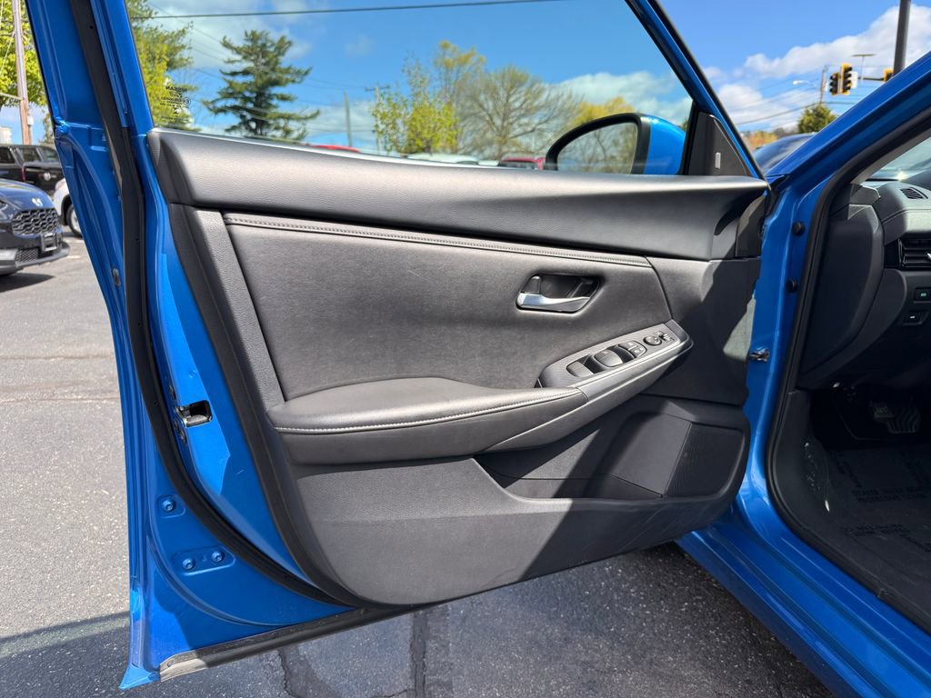 Used 2024 Nissan Sentra SV FWD image 20