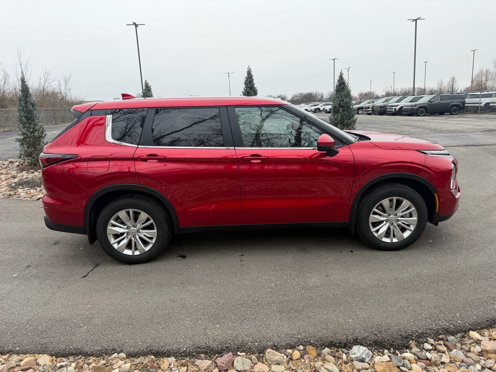 New 2026 Mitsubishi Outlander ES AWD/4WD image 6