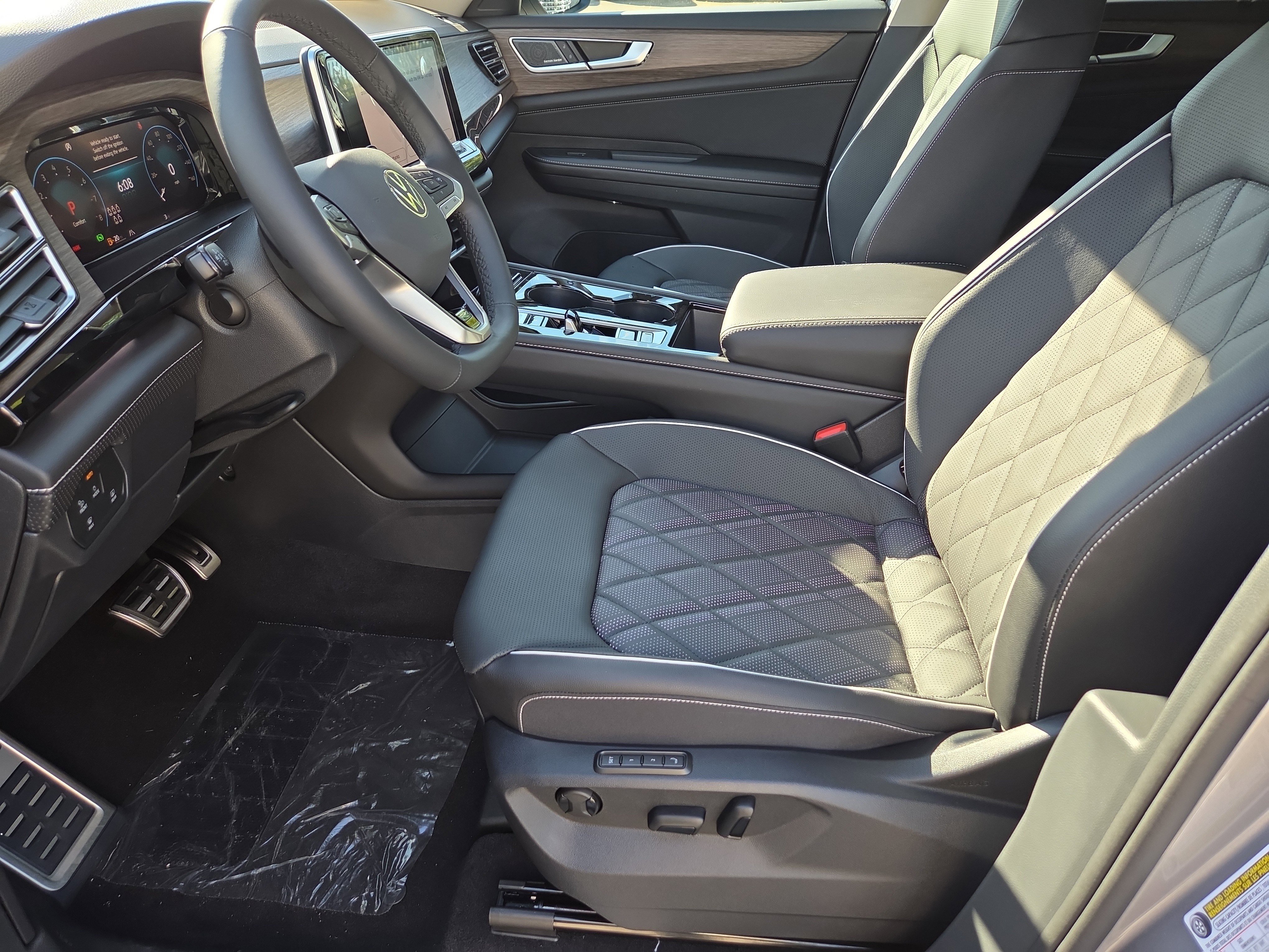 New 2026 Volkswagen Atlas SEL Premium R-Line image 5