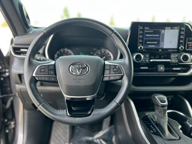 Certified 2021 Toyota Highlander XSE image 13