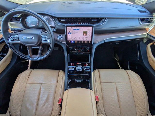 Used 2024 Jeep Grand Cherokee Summit image 16