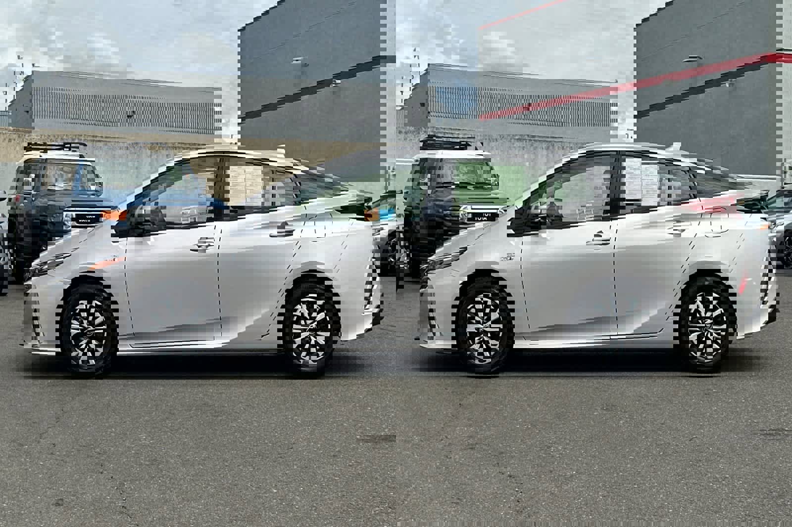 Used 2017 Toyota Prius Prime Premium image 9