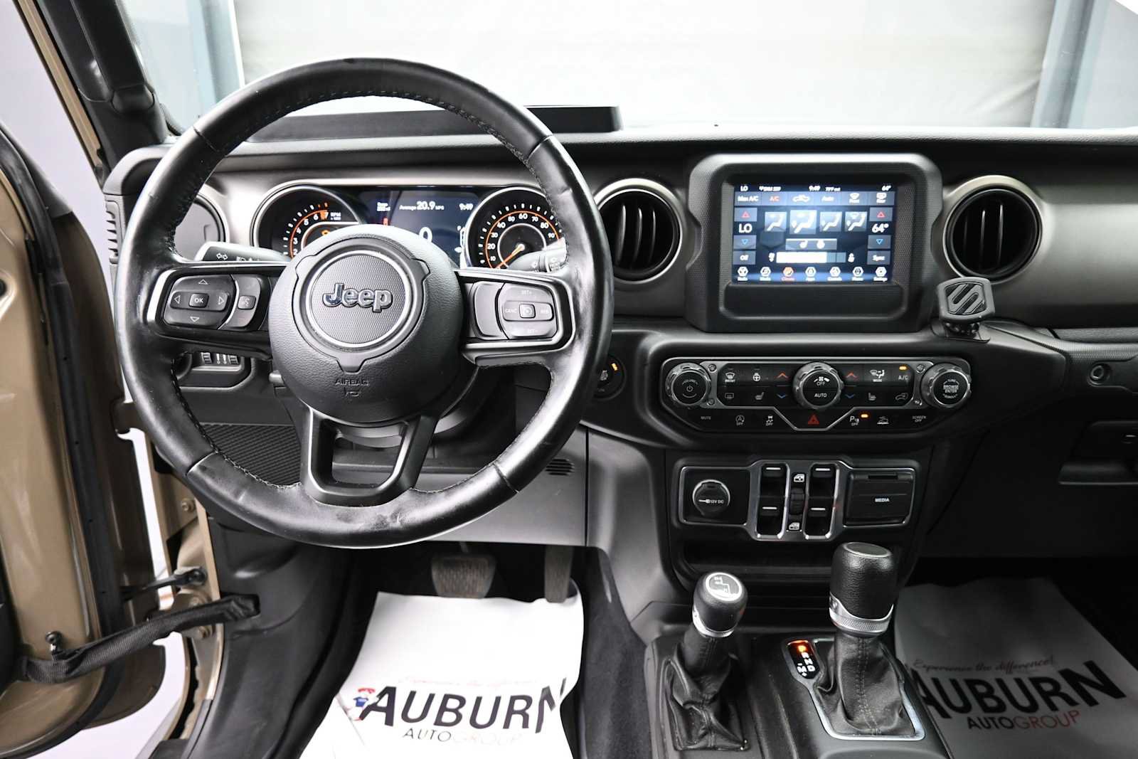 Used 2020 Jeep Gladiator Sport w/ Quick Order Package 24S AWD/4WD image 13