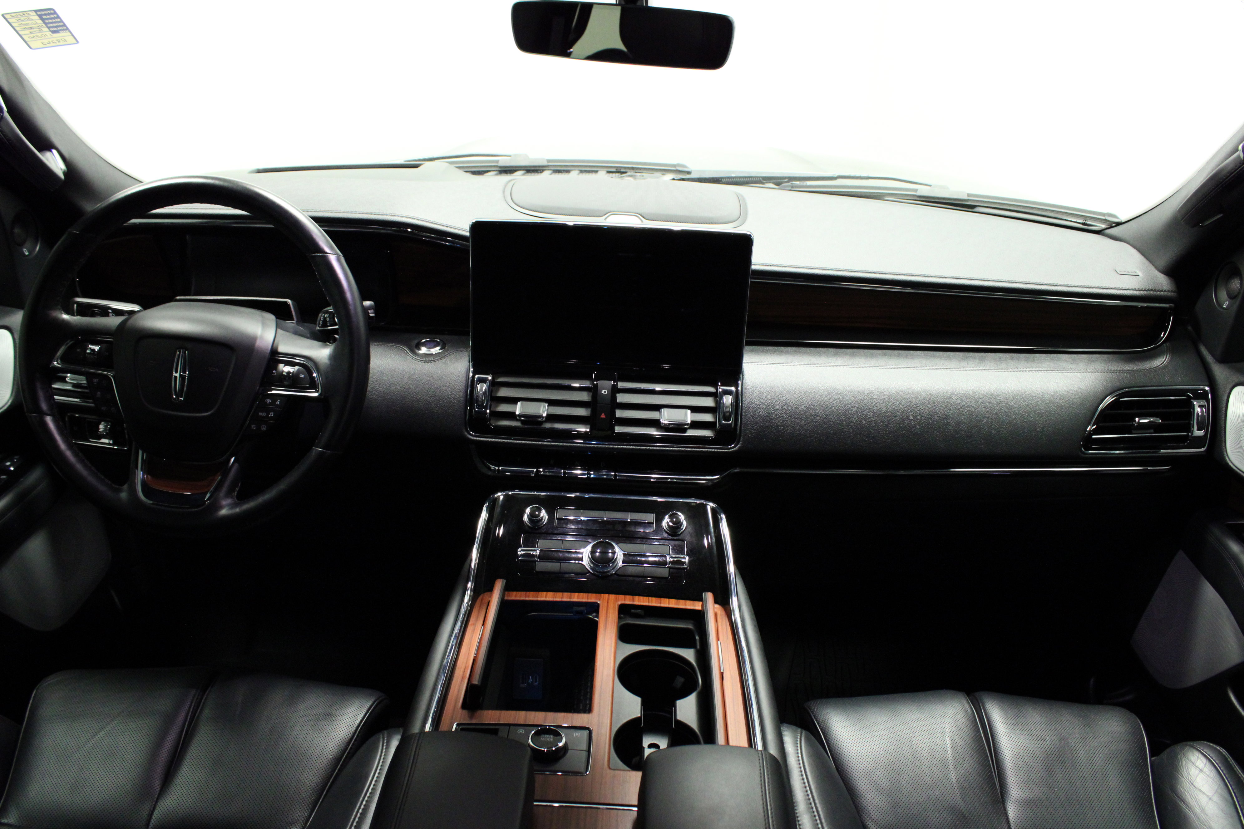 Used 2024 Lincoln Navigator Reserve AWD/4WD image 23