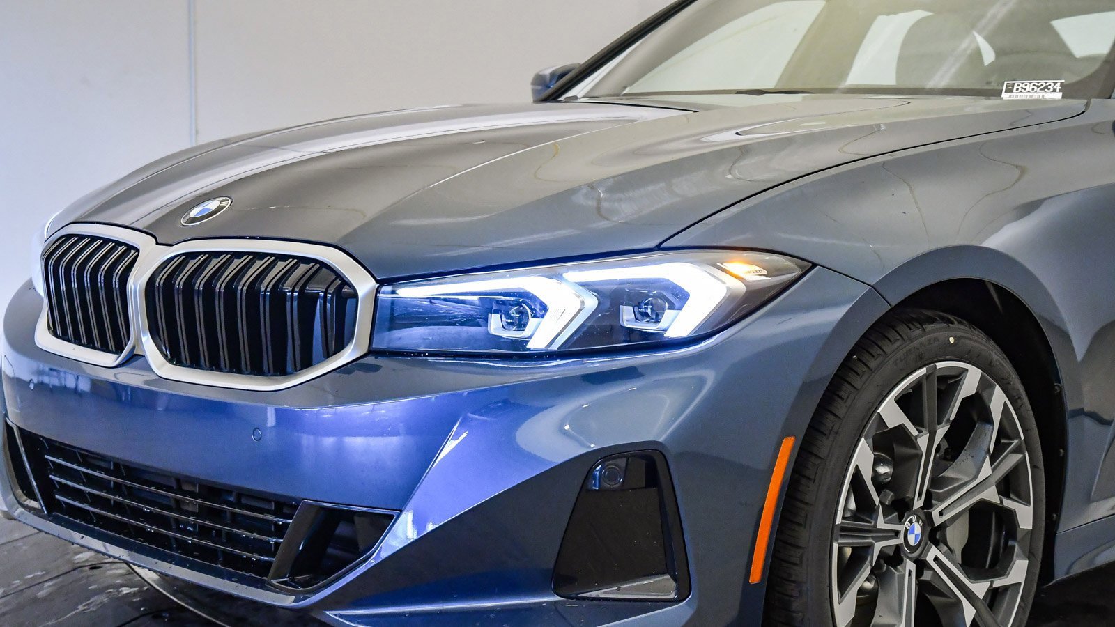 New 2026 BMW 330i Sedan w/ Premium Package image 9