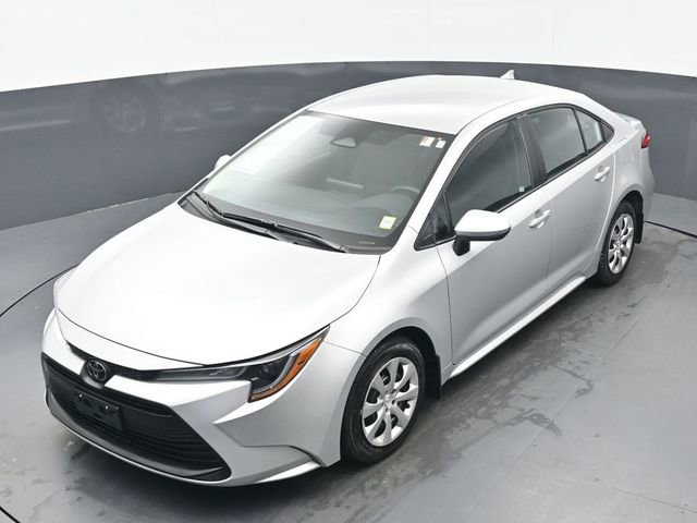 Certified 2026 Toyota Corolla LE image 32