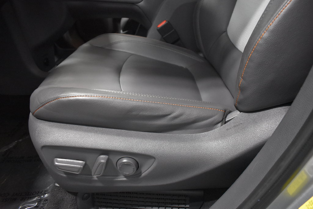 Used 2021 Toyota Sienna XSE AWD/4WD image 19