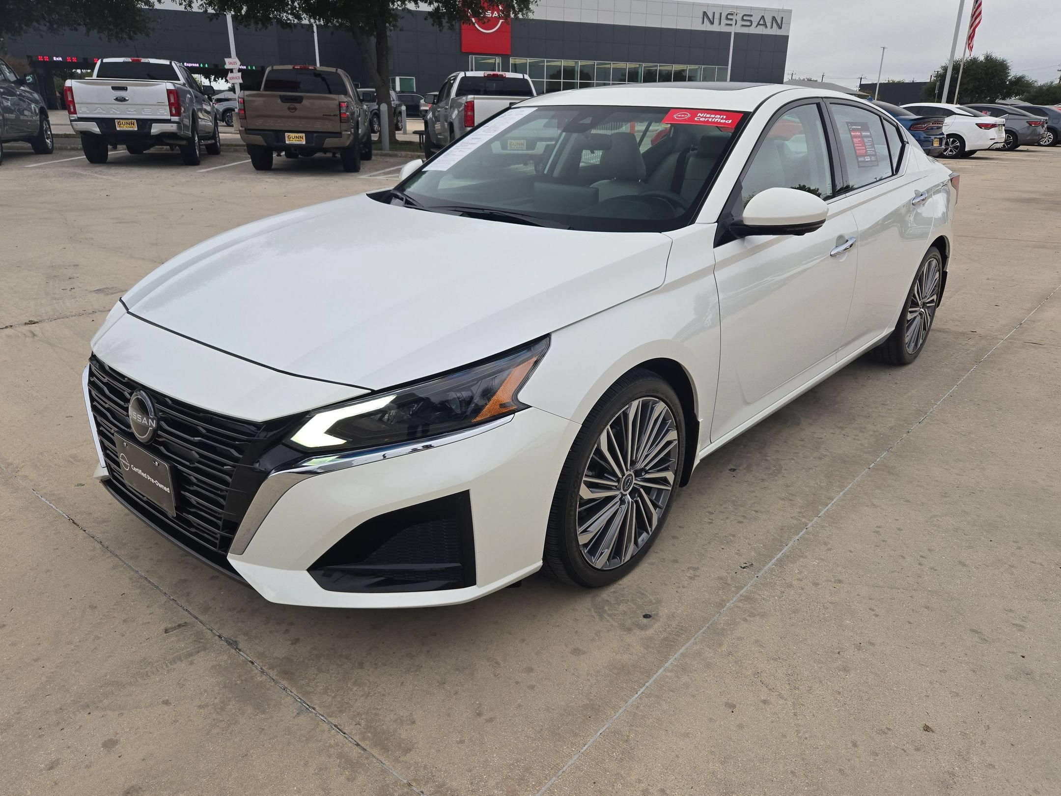 Certified 2024 Nissan Altima 2.5 SL FWD image 7