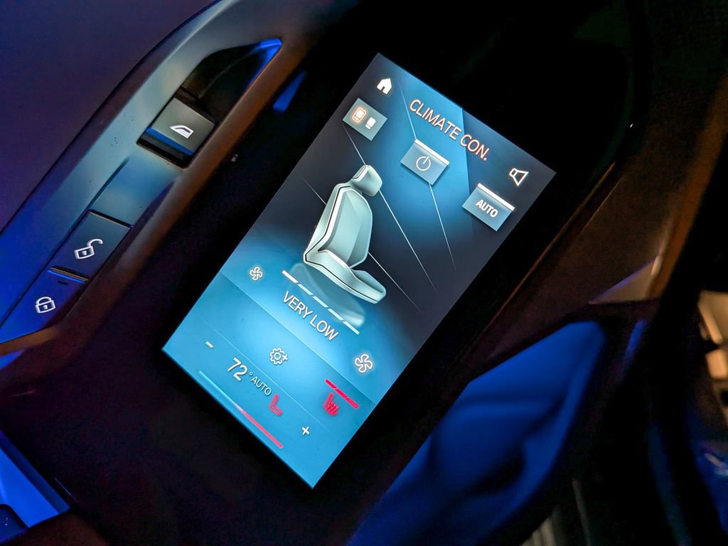 New 2026 BMW 740i xDrive image 40