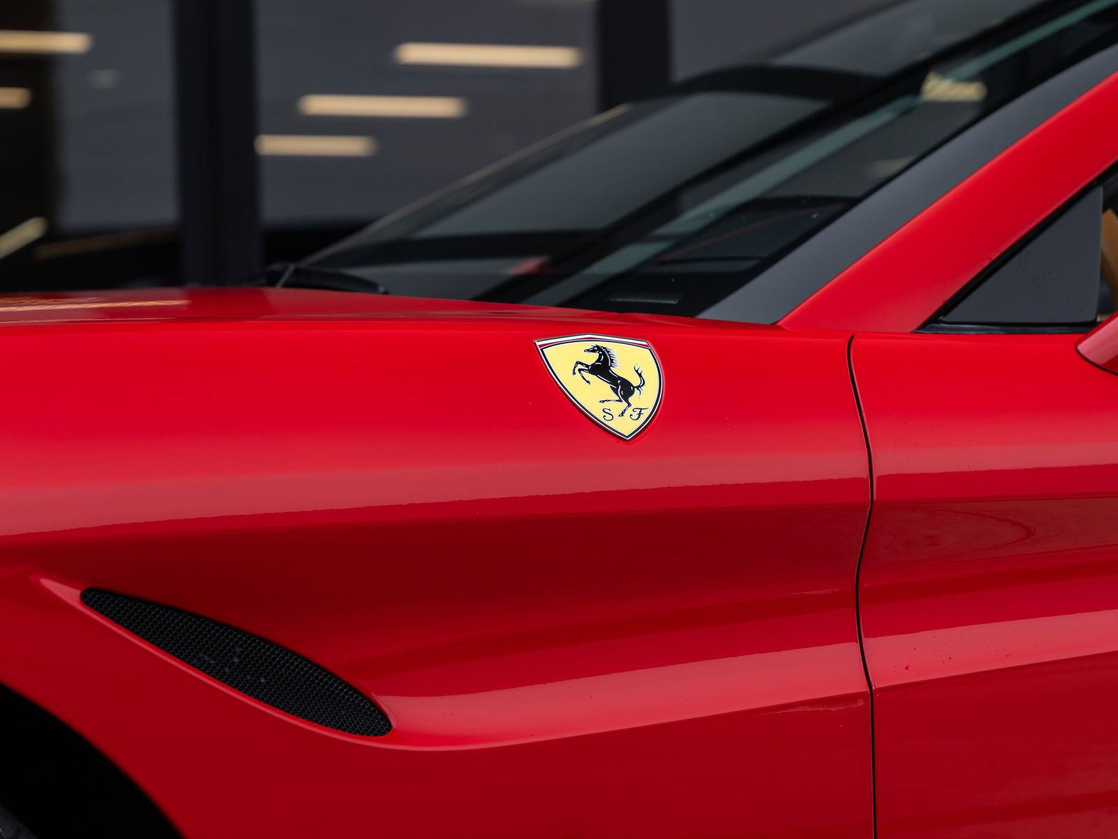 Used 2016 Ferrari California T RWD image 20