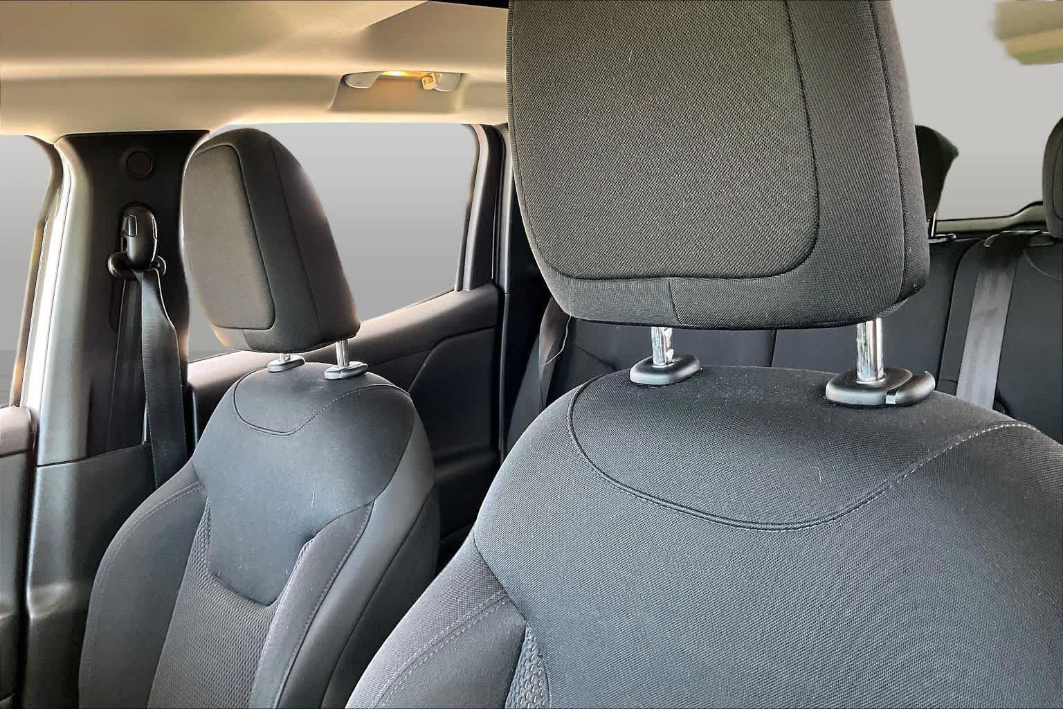 Used 2020 Jeep Renegade Altitude w/ UConnect 8.4 Nav Group AWD/4WD image 8