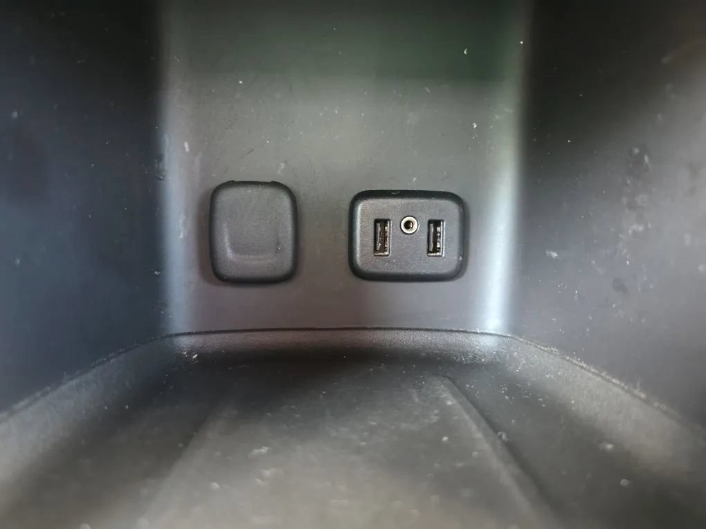 Used 2017 GMC Acadia SLT w/ LPO, Floor Liner Package FWD image 35