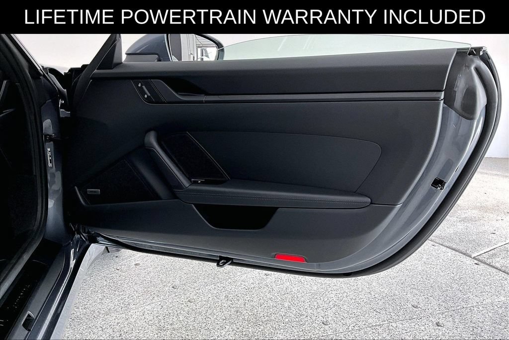 Used 2025 Porsche 911 Carrera T RWD image 23