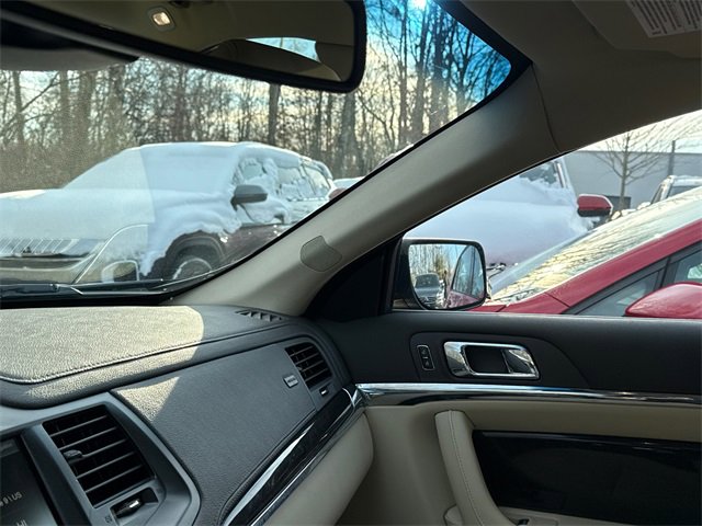 Used 2014 Lincoln MKS AWD w/ Equipment Group 101A image 18