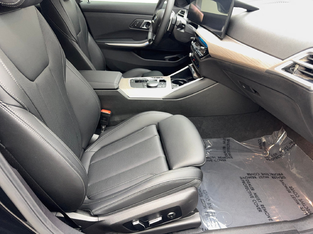 Used 2025 BMW 330i Sedan RWD image 46