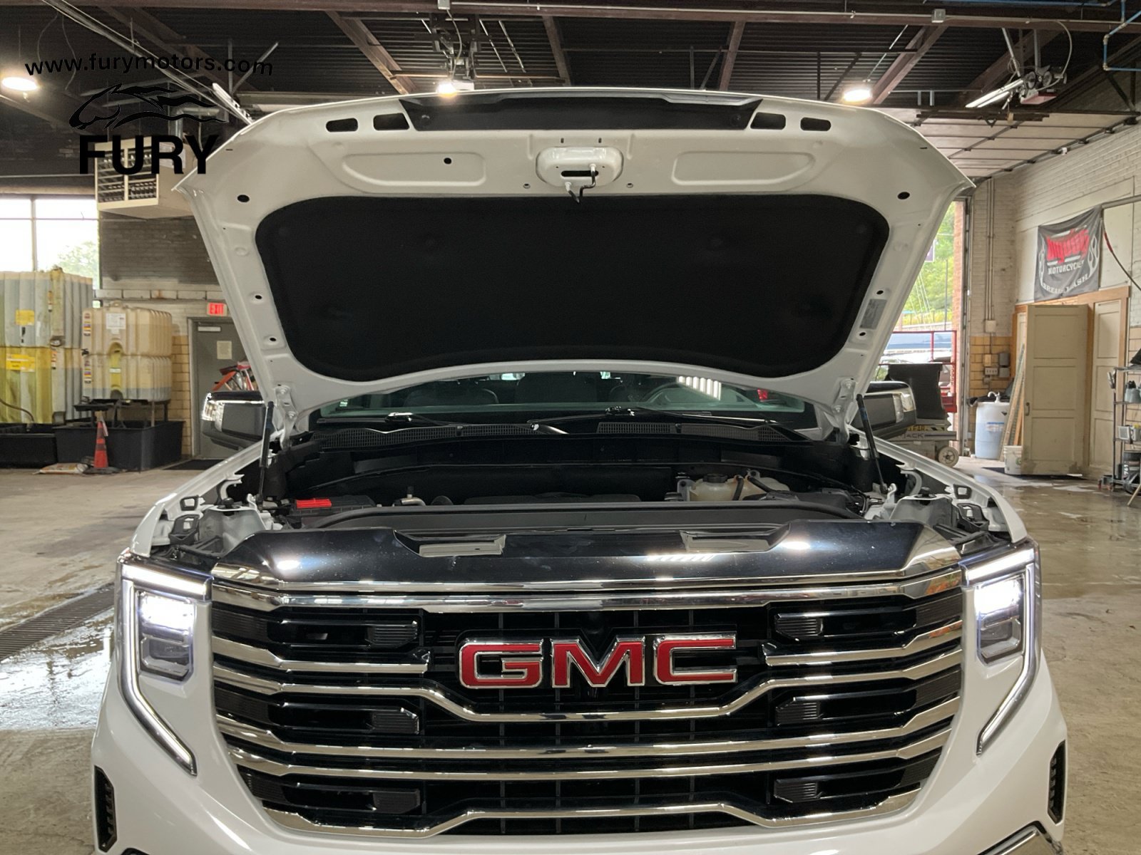 Used 2026 GMC Sierra 1500 SLT AWD/4WD image 33