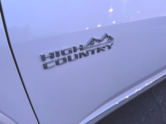 Used 2023 Chevrolet Traverse High Country w/ LPO, Floor Liner Package image 32