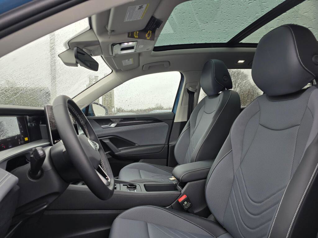 New 2026 Volkswagen Tiguan SE image 21