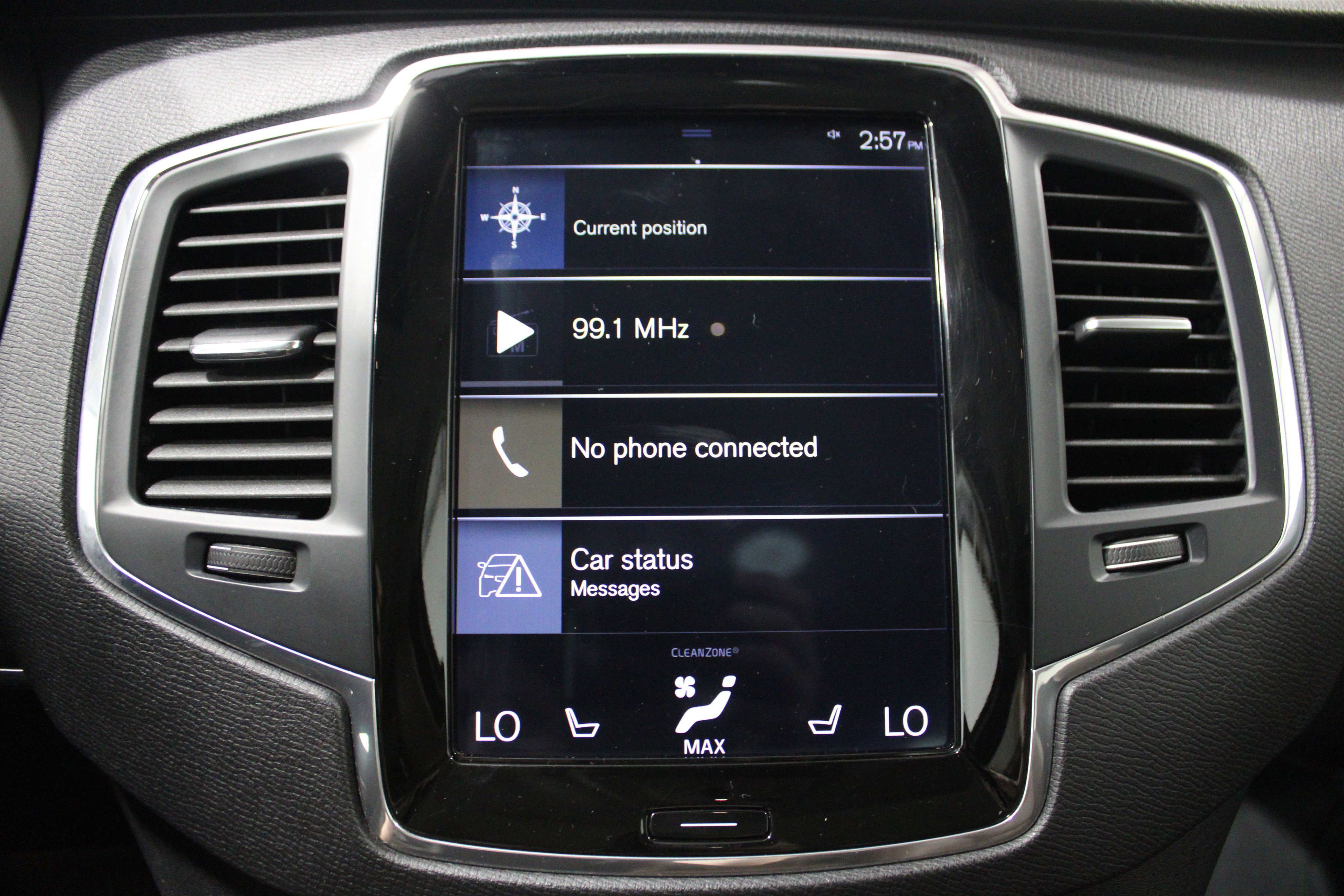 Used 2020 Volvo XC90 T6 Momentum AWD/4WD image 13