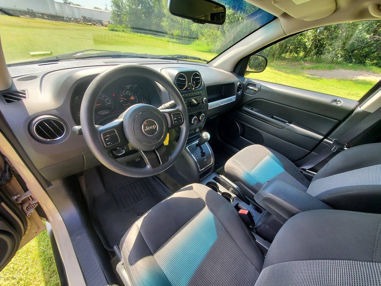 Used 2017 Jeep Compass Sport w/ Power Value Group AWD/4WD image 11