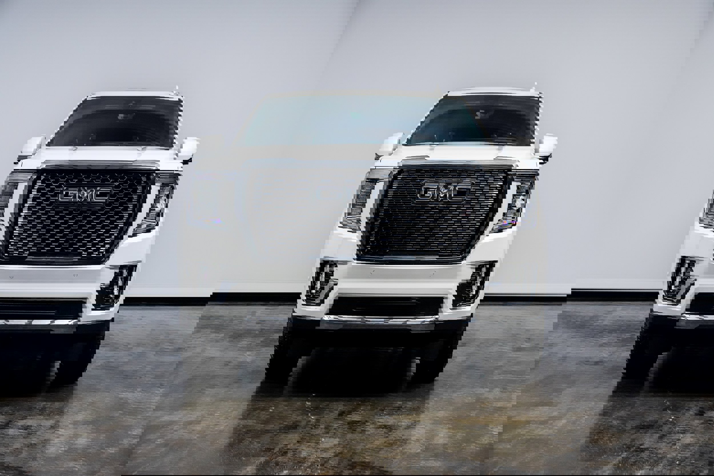 Used 2023 GMC Yukon XL Denali Ultimate image 2