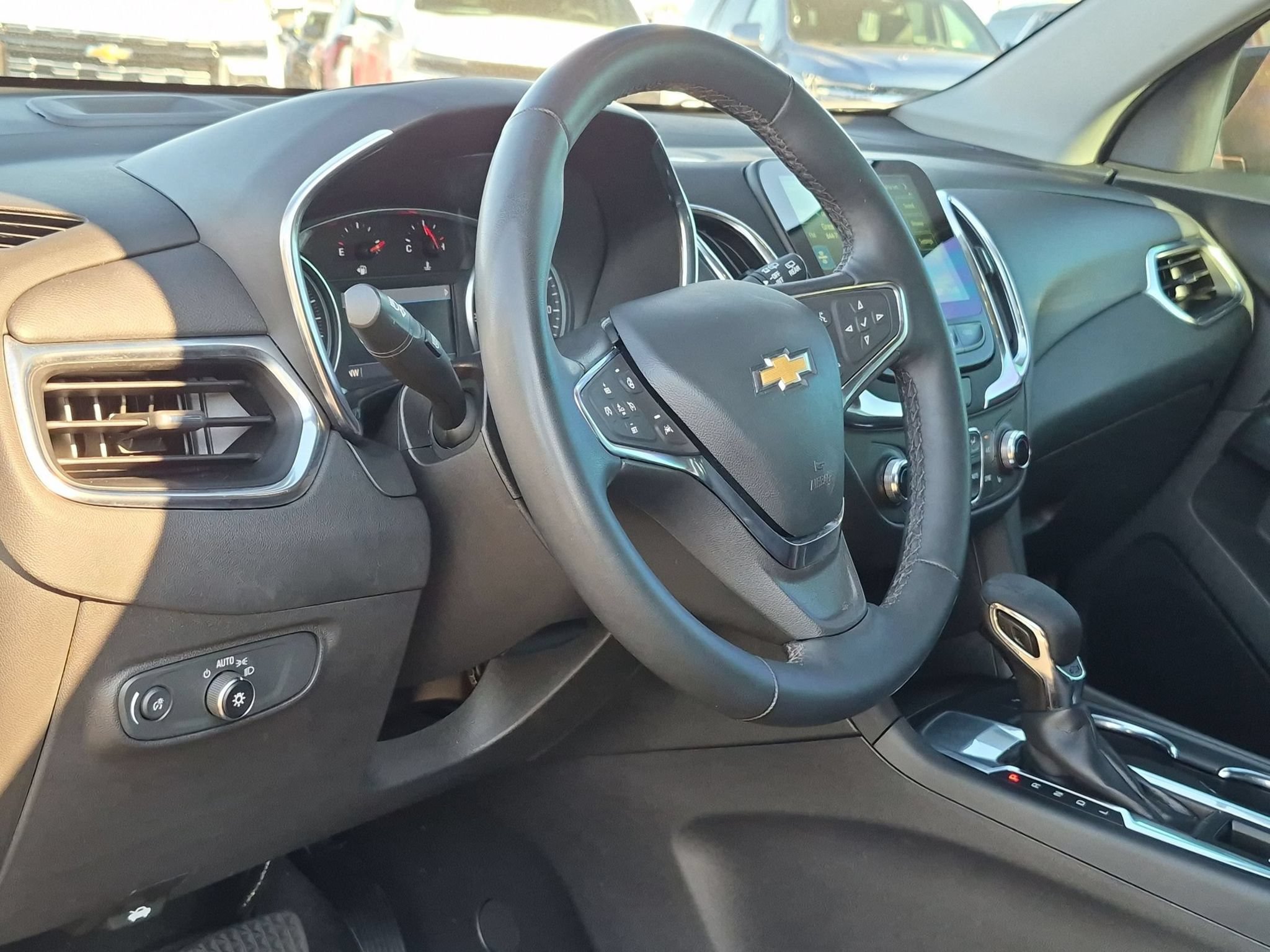 Used 2024 Chevrolet Equinox LT FWD image 10