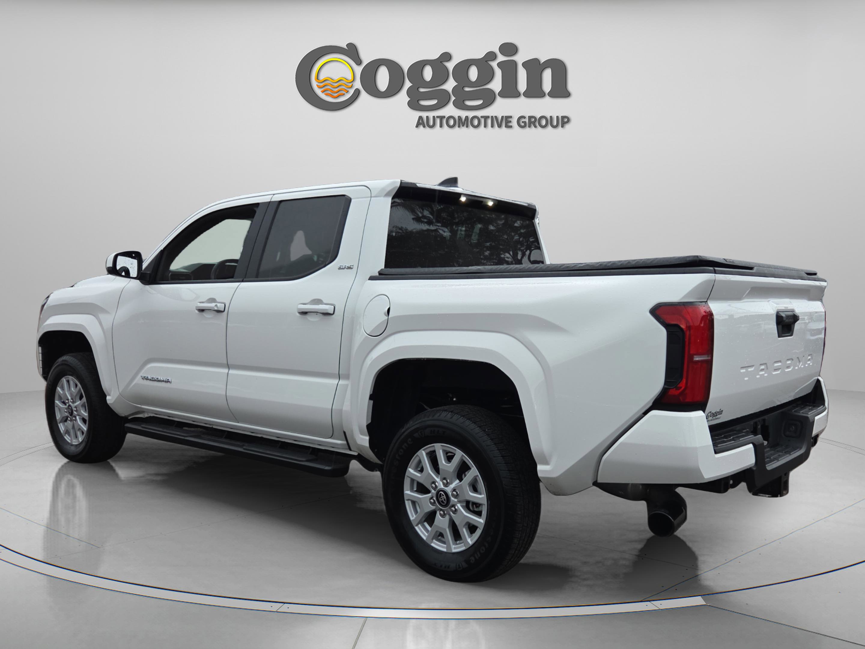 Used 2024 Toyota Tacoma SR5 image 3