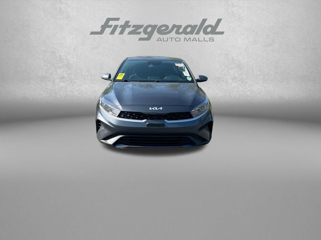 Used 2024 Kia Forte LXS w/ LXS Technology Package FWD image 2