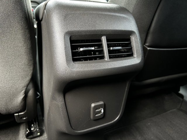 Used 2022 GMC Terrain SLE w/ Driver Convenience Package image 28