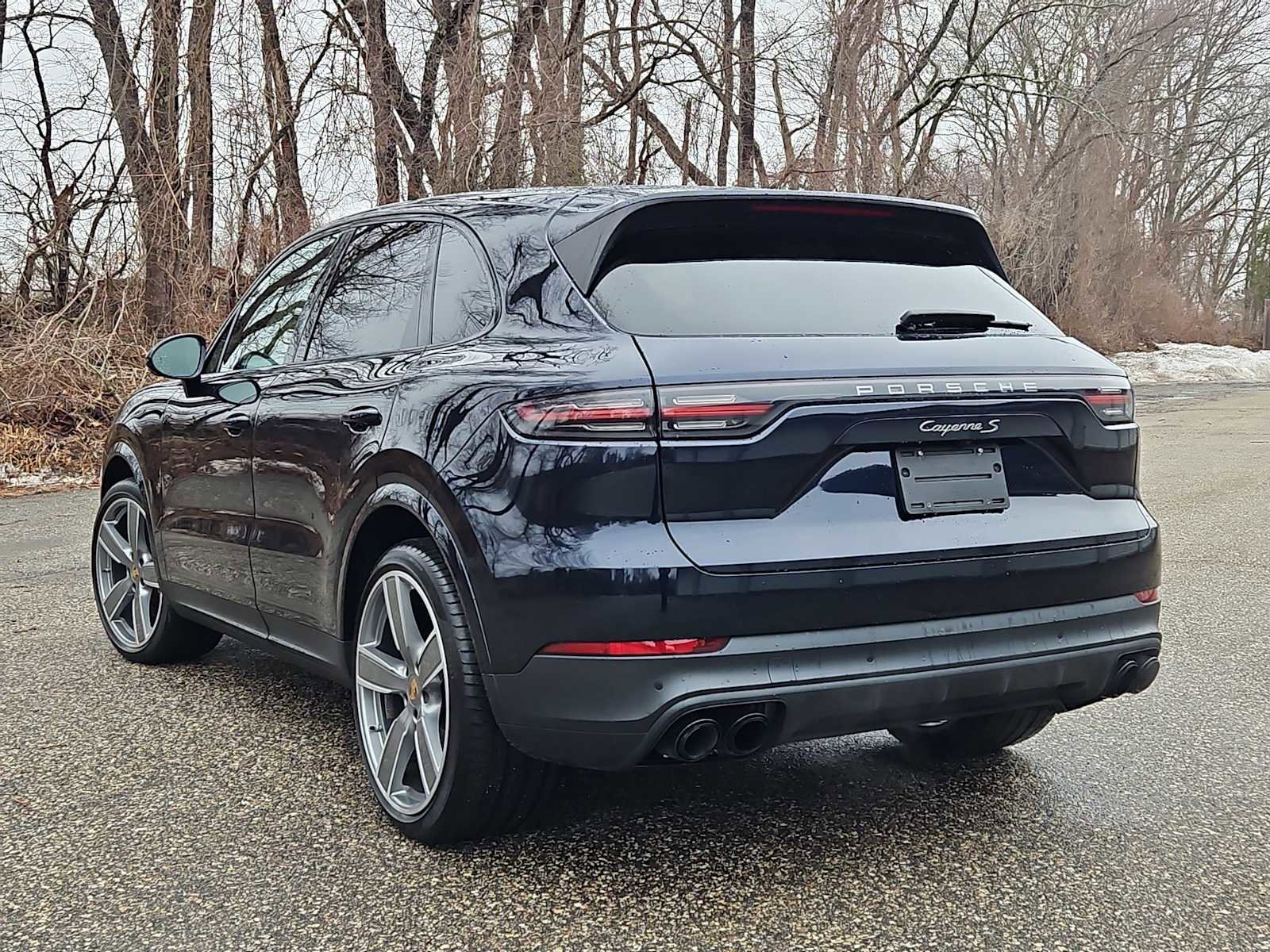 Certified 2023 Porsche Cayenne S image 3