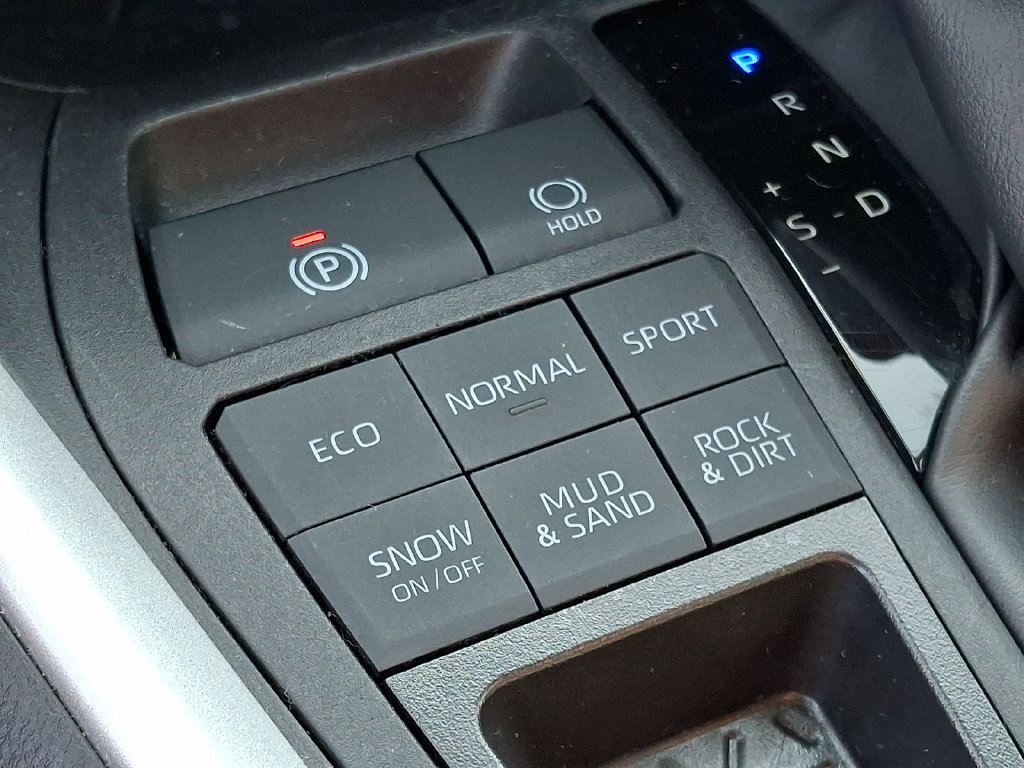 Certified 2025 Toyota RAV4 XLE AWD/4WD image 26