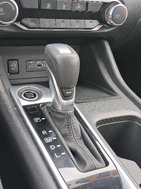 Used 2025 Nissan Sentra SV FWD image 24