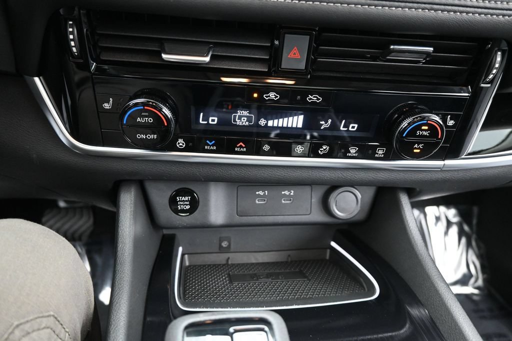Used 2025 Nissan Rogue SL w/ SL Premium Package AWD/4WD image 18