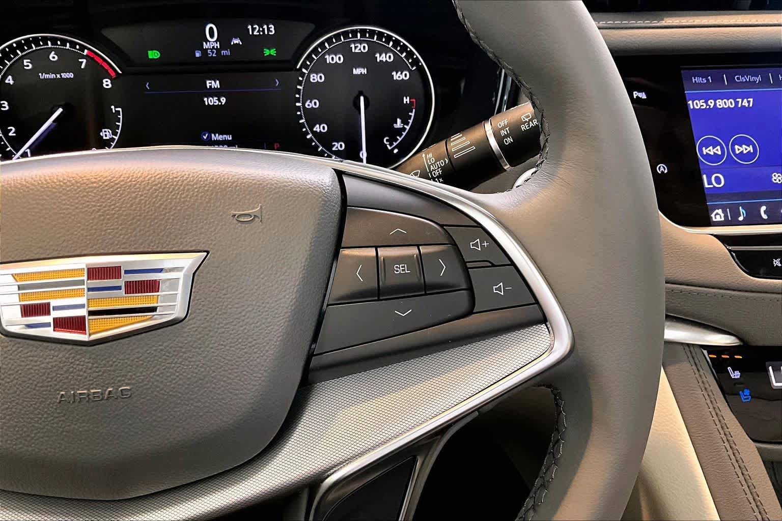 Used 2022 Cadillac XT5 Premium Luxury FWD image 25