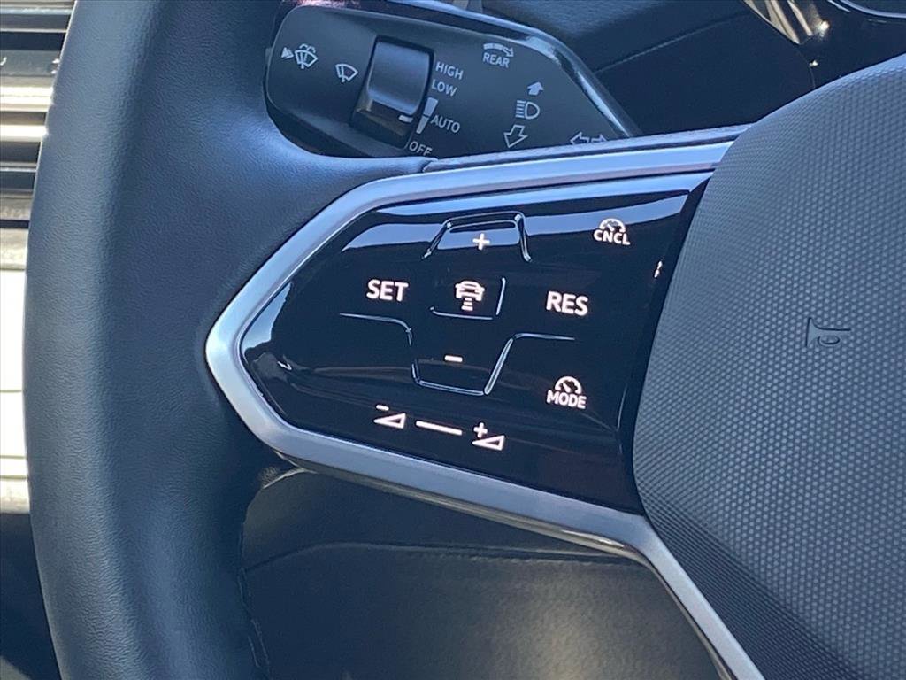 Certified 2025 Volkswagen ID.4 Pro image 7