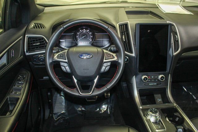 Used 2022 Ford Edge ST-Line image 11