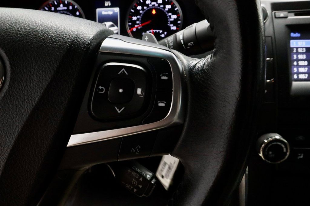 Used 2015 Toyota Camry SE image 29