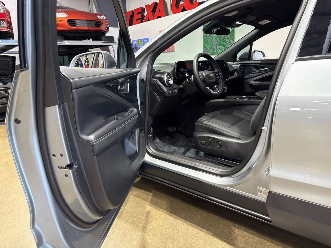 Used 2024 Chevrolet Blazer EV LT AWD/4WD image 98