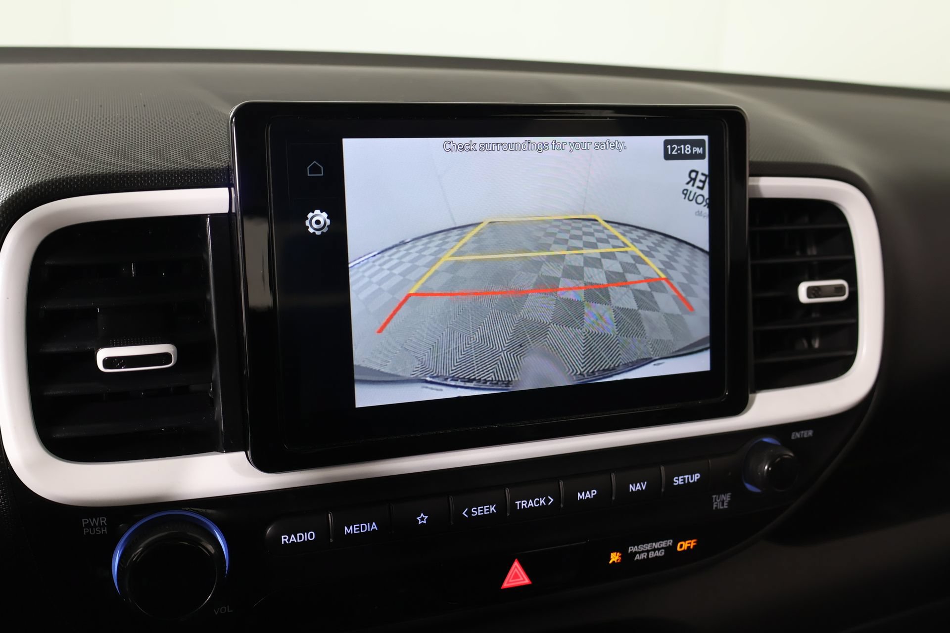 Used 2025 Hyundai Venue Limited FWD image 6