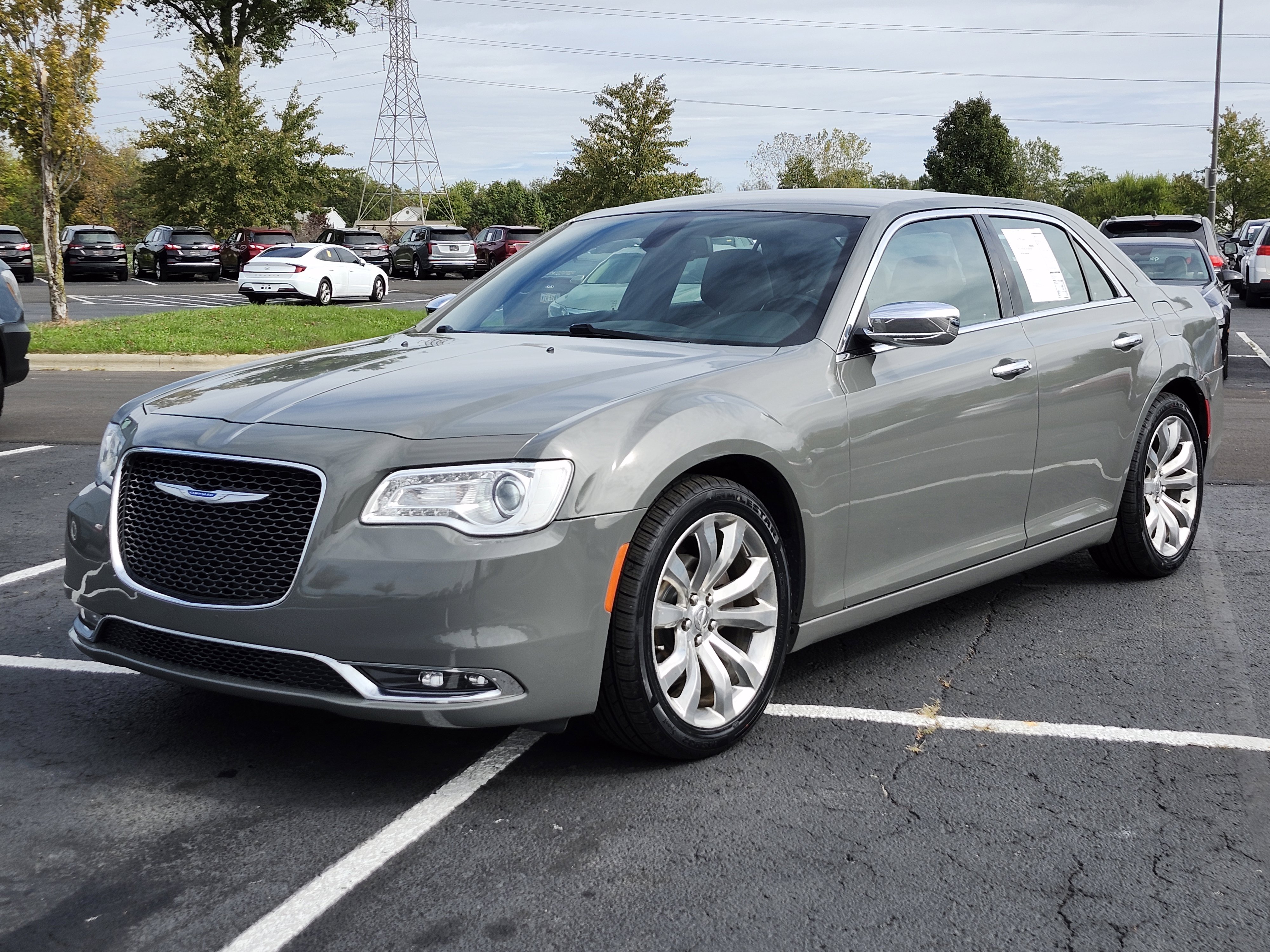 Used 2018 Chrysler 300 Limited image 5
