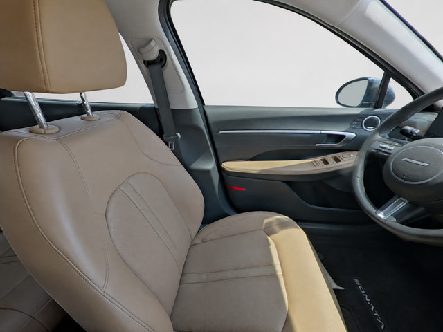 Certified 2025 Hyundai Sonata Limited FWD image 16