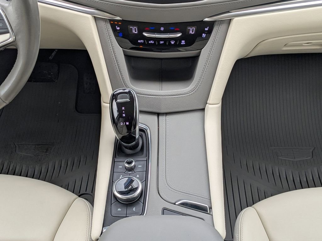 Used 2021 Cadillac XT5 Premium Luxury FWD image 18