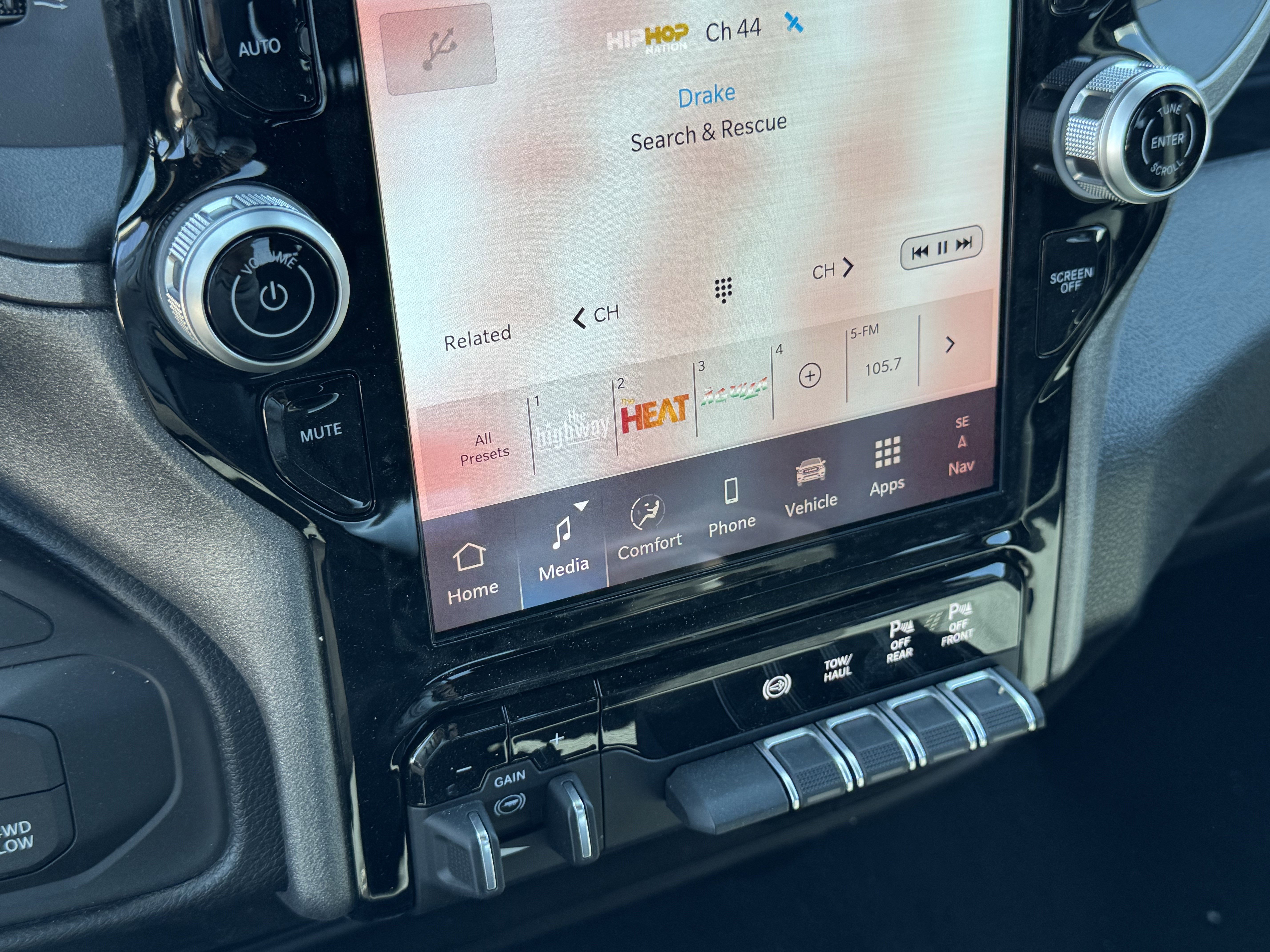 New 2026 RAM 3500 Tradesman AWD/4WD image 19