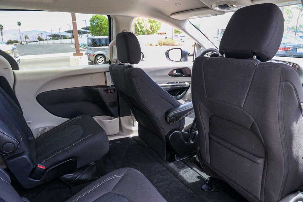 Used 2024 Chrysler Voyager LX FWD image 19