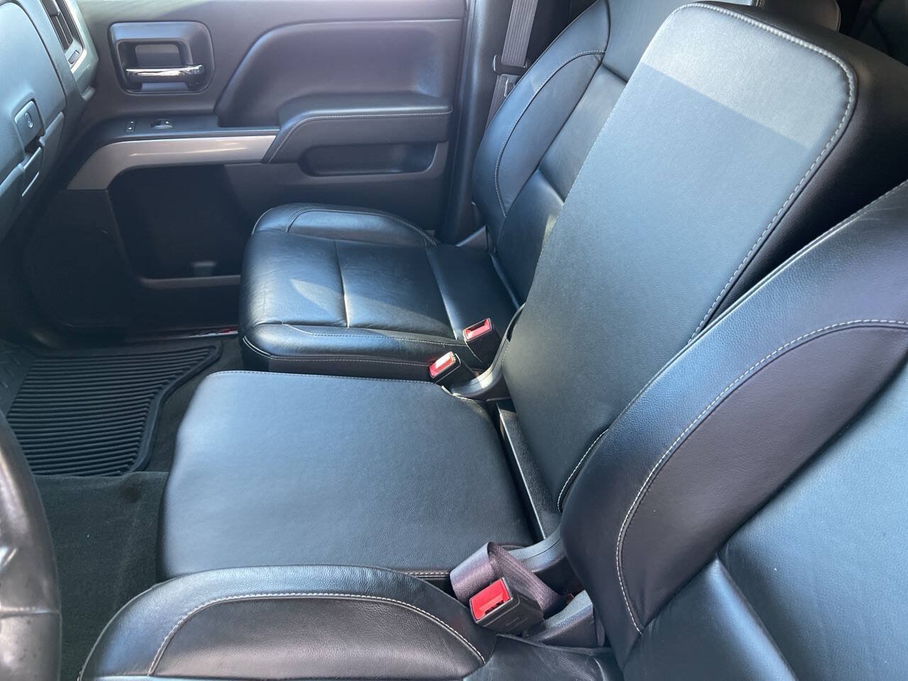 Used 2017 Chevrolet Silverado 1500 LT w/ LT Convenience Package AWD/4WD image 19