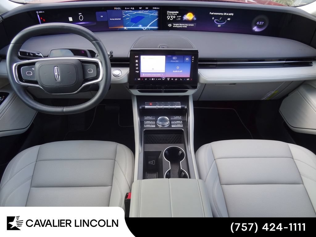 Used 2026 Lincoln Nautilus Premier AWD/4WD image 13