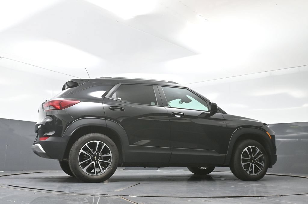 Used 2025 Chevrolet TrailBlazer LT AWD/4WD image 51