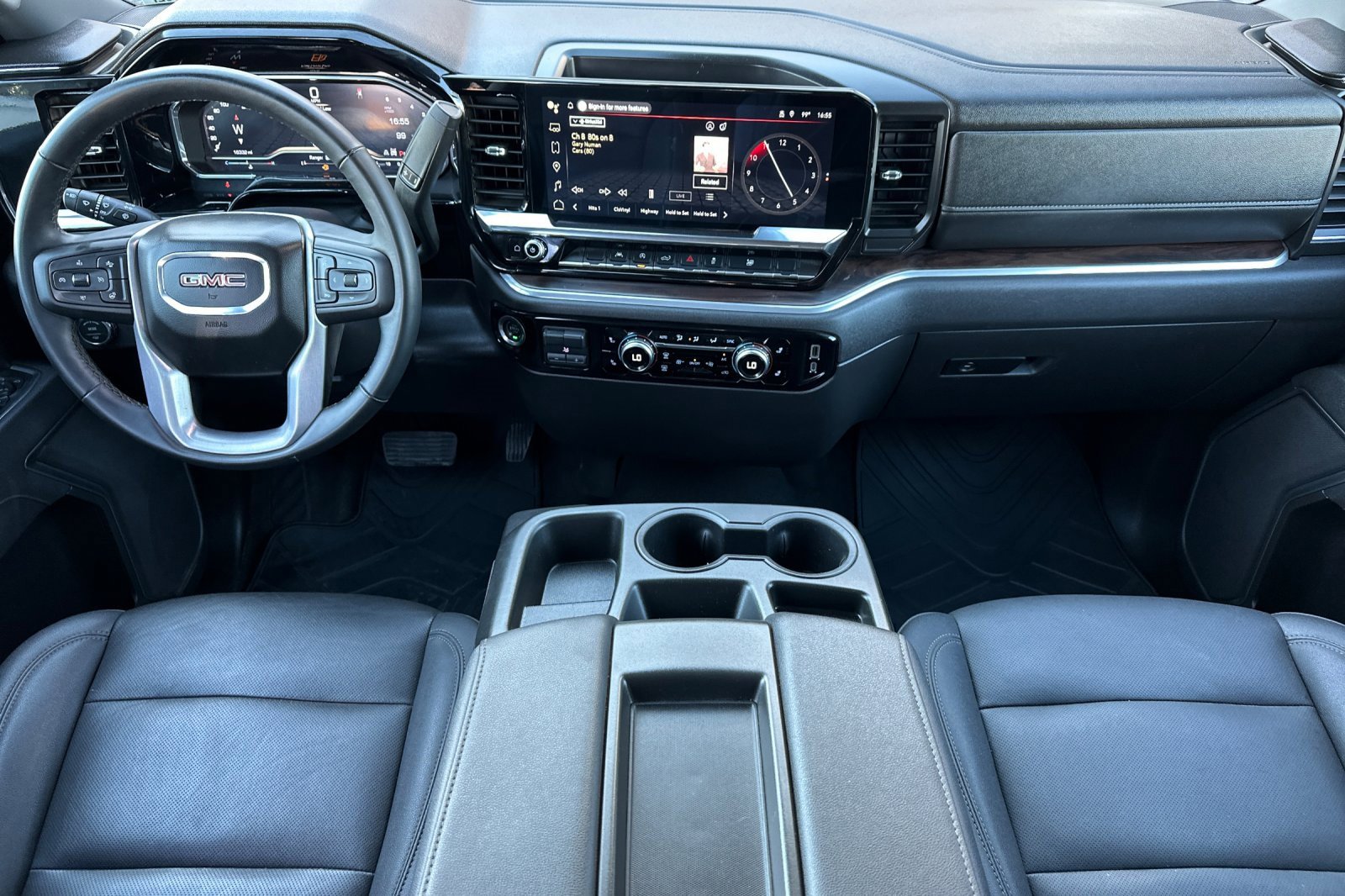 Used 2025 GMC Sierra 1500 SLT image 13