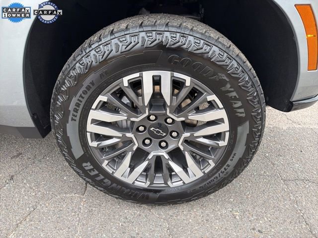 Used 2025 Chevrolet Suburban Z71 image 9